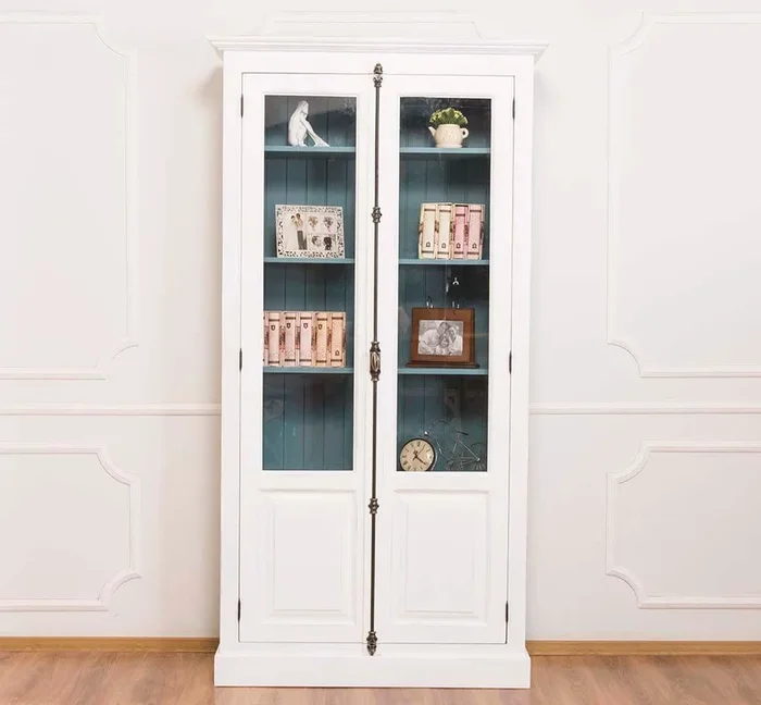 Landhausstil Büchervitrine aus Massivholz in verschiedenen Farben – Vintage Bücherschrank